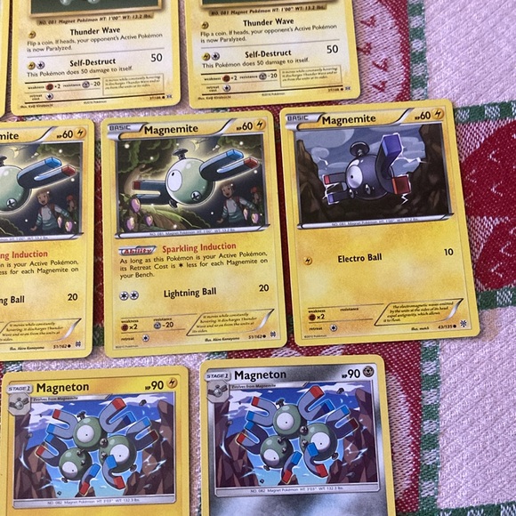 Pokémon TCG Magnemite/Magneton Bundle (13 Cards) - Picture 5 of 15
